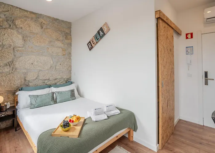 Hostwise - Stylish Sunny Flats Appartamento Oporto