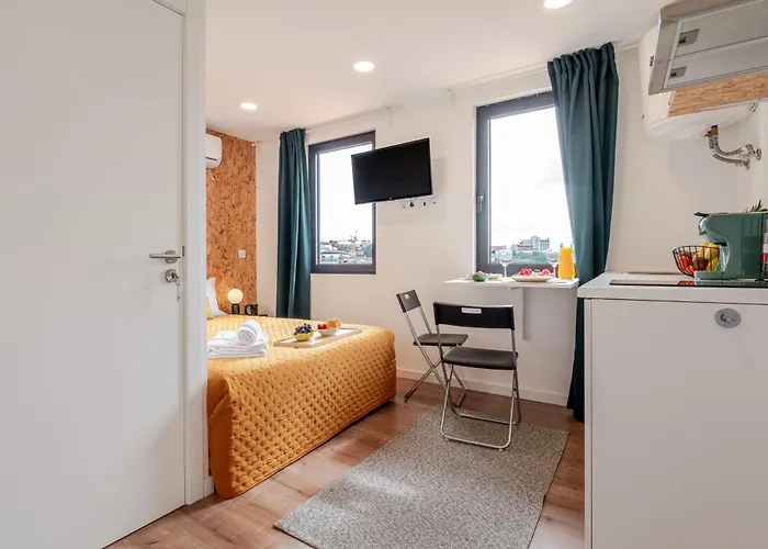 Hostwise - Stylish Sunny Flats * Oporto