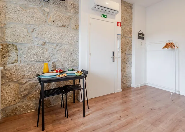 Hostwise - Stylish Sunny Flats * Oporto