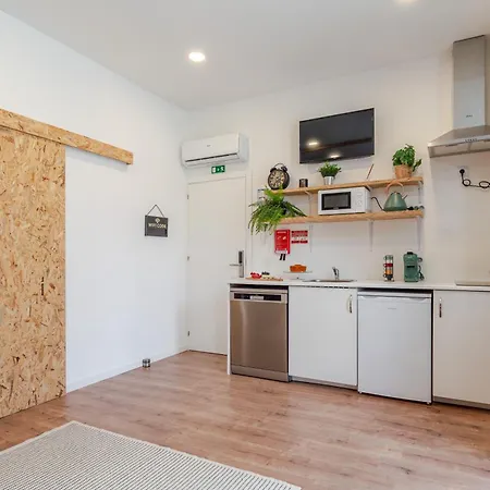 Hostwise - Stylish Sunny Flats * Porto