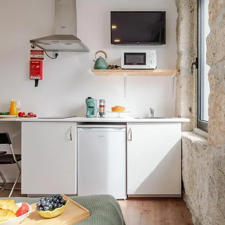 Apartment Hostwise - Stylish Sunny Flats
