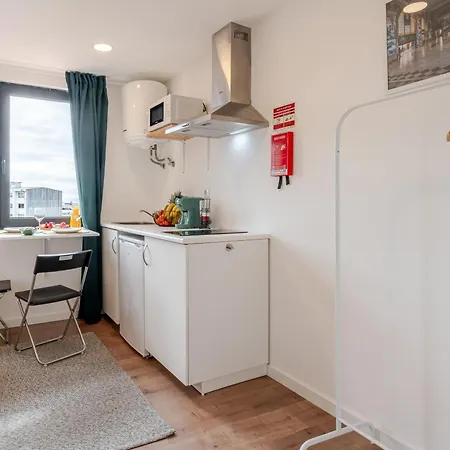 Hostwise - Stylish Sunny Flats * Porto