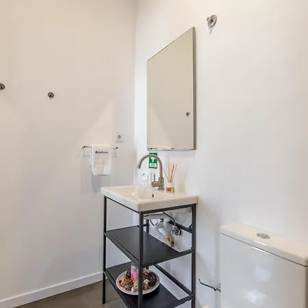 Hostwise - Stylish Sunny Flats Porto