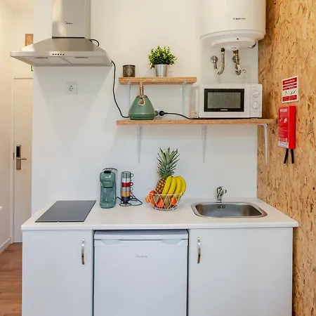 Apartment Hostwise - Stylish Sunny Flats Porto