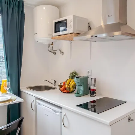 Apartament Hostwise - Stylish Sunny Flats