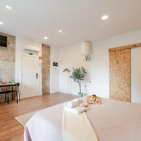 Apartament Hostwise - Stylish Sunny Flats *