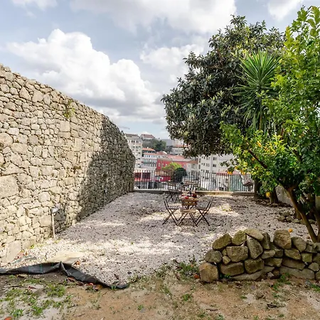 Hostwise - Stylish Sunny Flats *