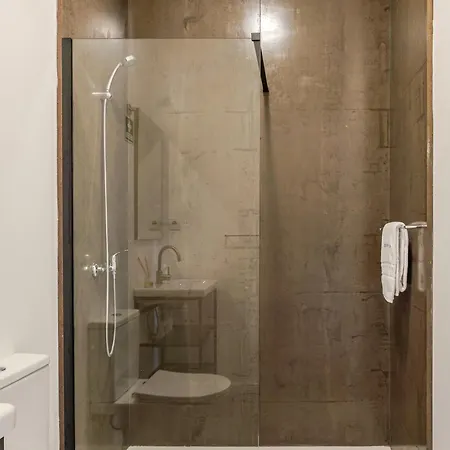 Hostwise - Stylish Sunny Flats * Porto