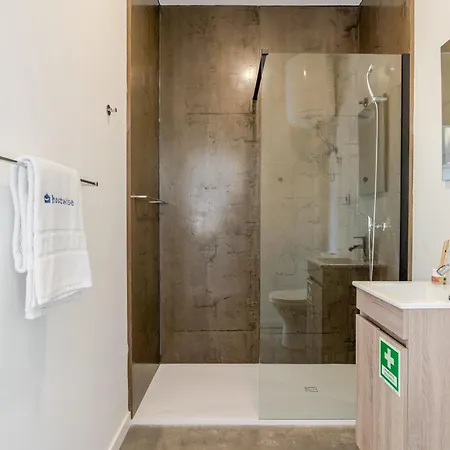 Hostwise - Stylish Sunny Flats Apartamento *