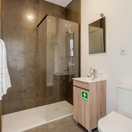 Apartament Hostwise - Stylish Sunny Flats