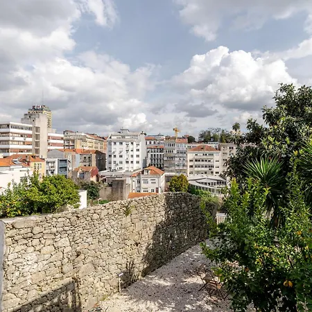 Hostwise - Stylish Sunny Flats Apartment *