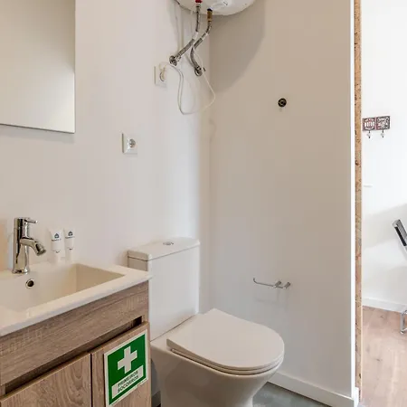 Apartamento Hostwise - Stylish Sunny Flats