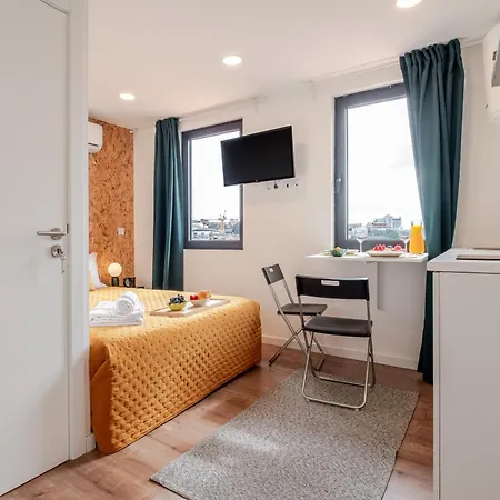 Hostwise - Stylish Sunny Flats * Porto