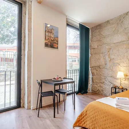 Hostwise - Stylish Sunny Flats Apartament *