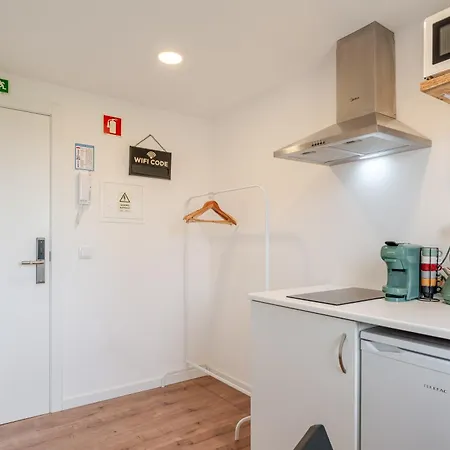 Apartment Hostwise - Stylish Sunny Flats Porto