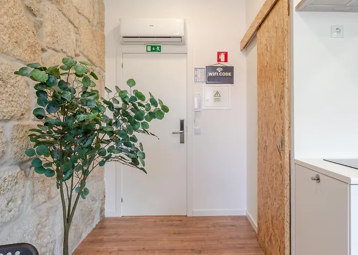 Hostwise - Stylish Sunny Flats * Porto