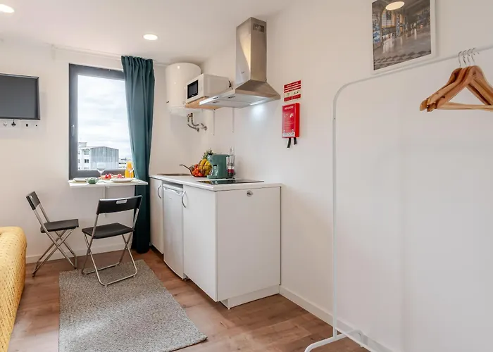 Hostwise - Stylish Sunny Flats * Porto