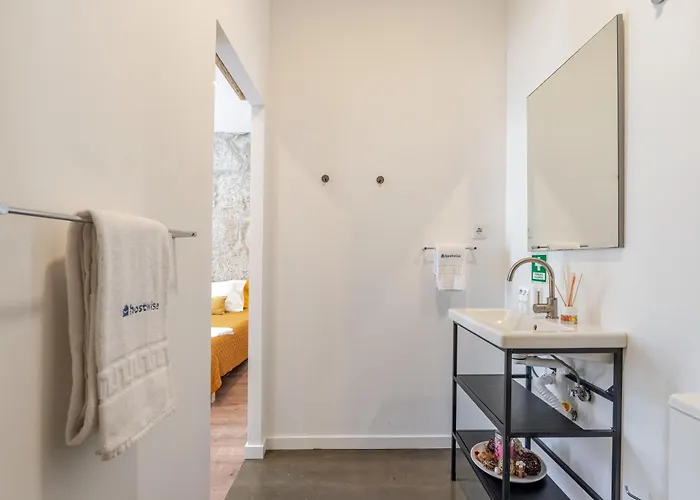 Hostwise - Stylish Sunny Flats Apartmán