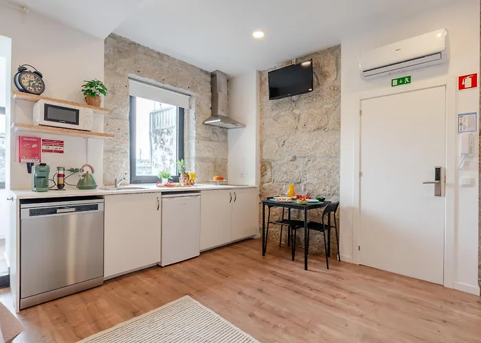 Hostwise - Stylish Sunny Flats Appartement *