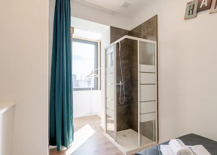 Hostwise - Stylish Sunny Flats Апартаменты Порту