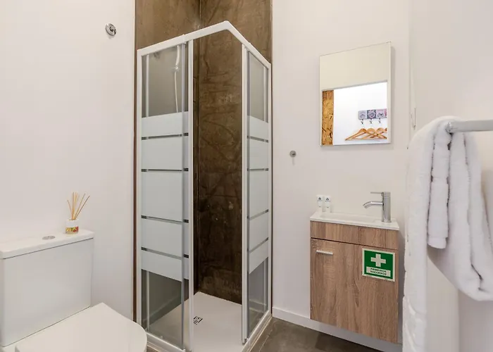 Hostwise - Stylish Sunny Flats Apartmán *