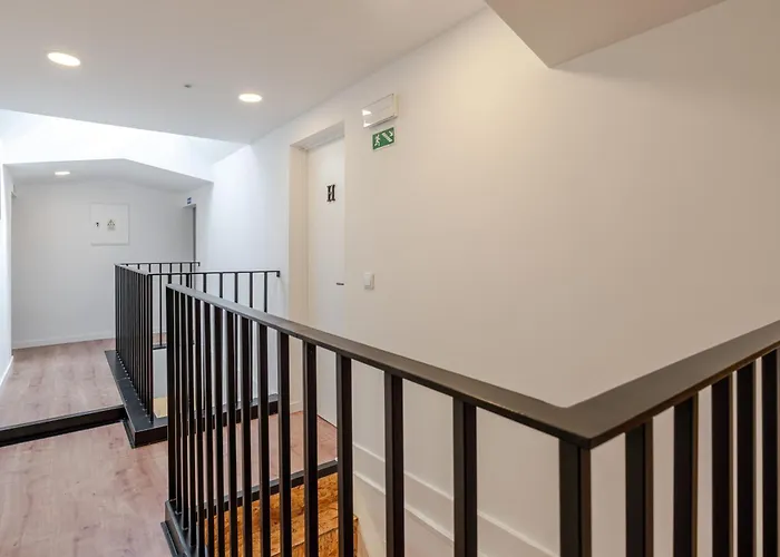 Hostwise - Stylish Sunny Flats Apartment Porto