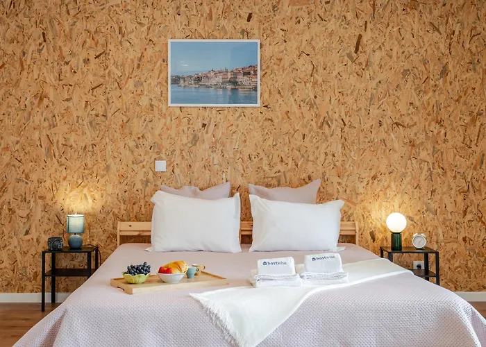 Hostwise - Stylish Sunny Flats * Porto