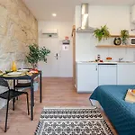 Hostwise - Stylish Sunny Flats דירה *