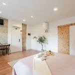 דירה Hostwise - Stylish Sunny Flats *