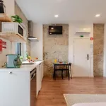 Hostwise - Stylish Sunny Flats * פורטו