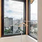 Hostwise - Stylish Sunny Flats *