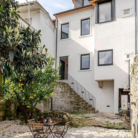 Hostwise - Stylish Sunny Flats Daire Porto