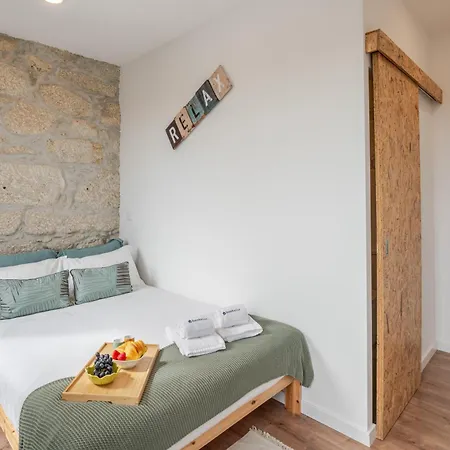Hostwise - Stylish Sunny Flats Daire Porto