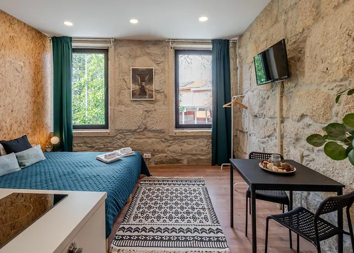 Hostwise - Stylish Sunny Flats Πόρτο